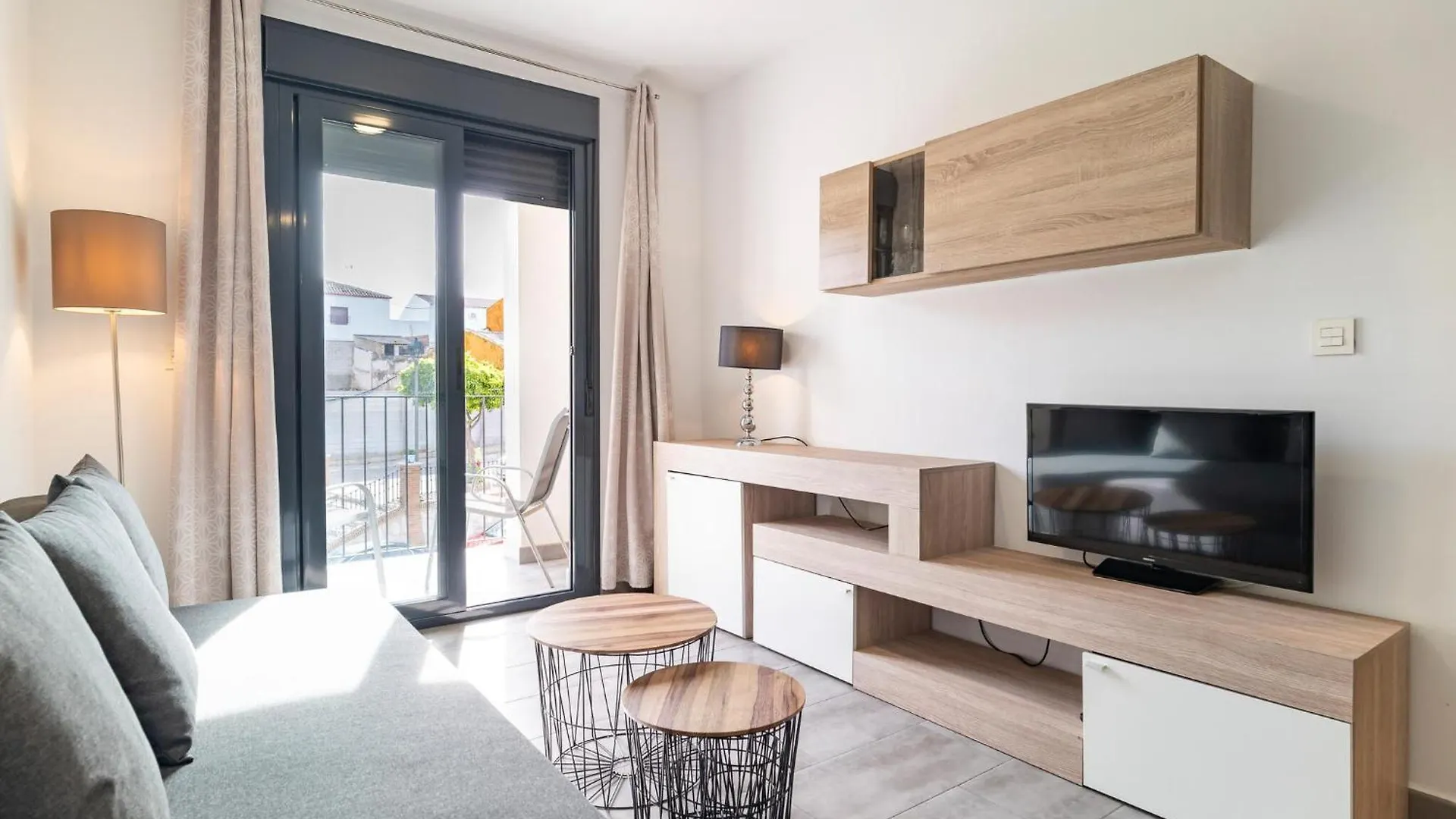 Stunning Apartment In Fuente De Piedra